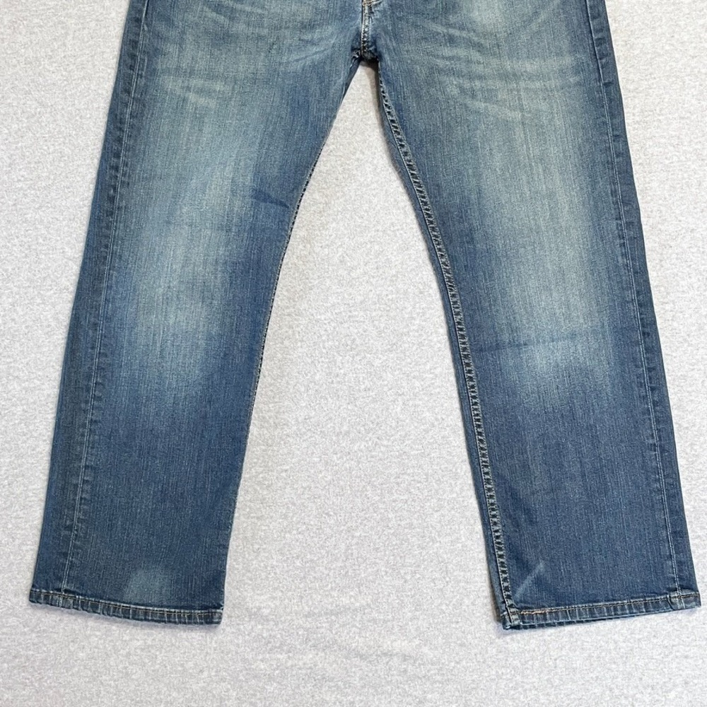 Levis Jeans Mens 38X30 Blue 559 Relaxed Straight Medium American Faded Denim - Picture 9 of 16